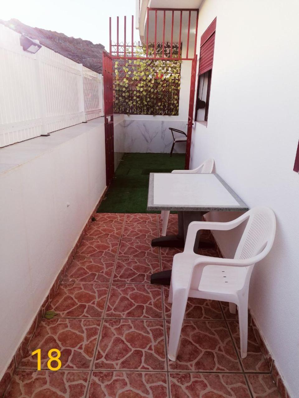 Big Villa Puerto Rico Streetfront With Private Saltwater Jacuzzi Pool, Bbq, Kitchen & 3 Terraces Near Shopping Center Puerto Rico (Gran Canaria) Dış mekan fotoğraf