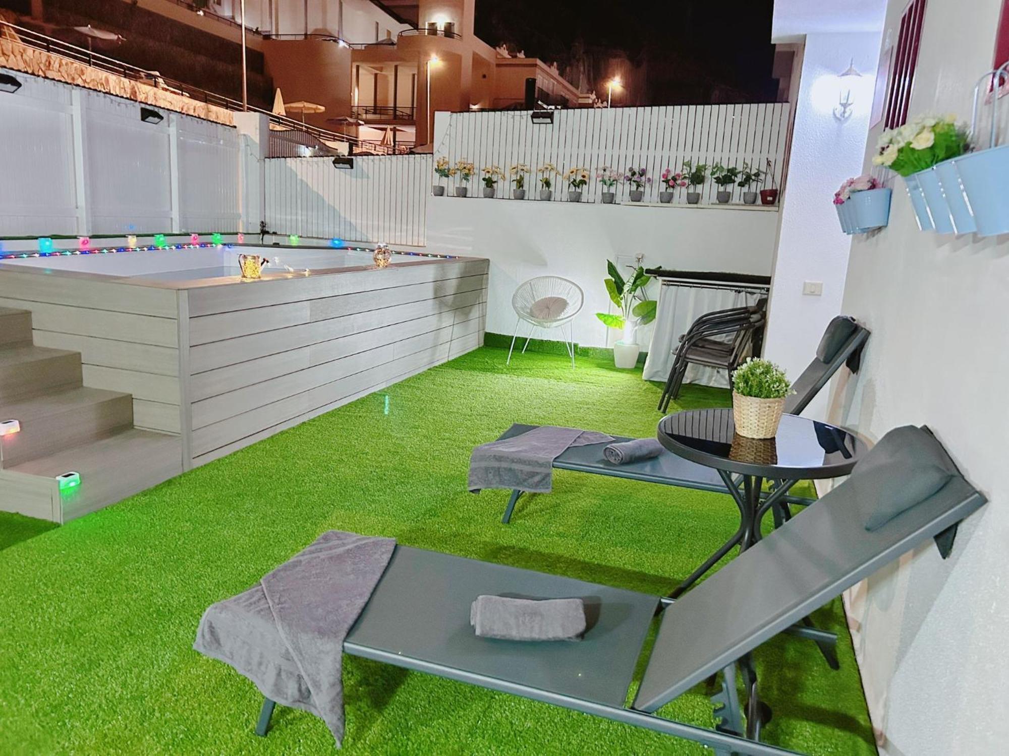 Big Villa Puerto Rico Streetfront With Private Saltwater Jacuzzi Pool, Bbq, Kitchen & 3 Terraces Near Shopping Center Dış mekan fotoğraf