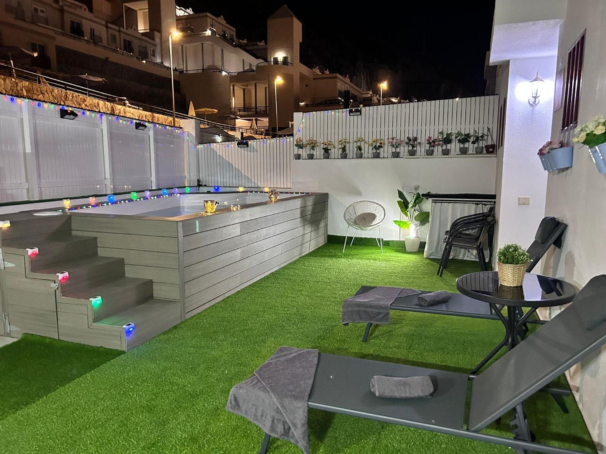 Big Villa Puerto Rico Streetfront With Private Saltwater Jacuzzi Pool, Bbq, Kitchen & 3 Terraces Near Shopping Center Puerto Rico (Gran Canaria) Dış mekan fotoğraf